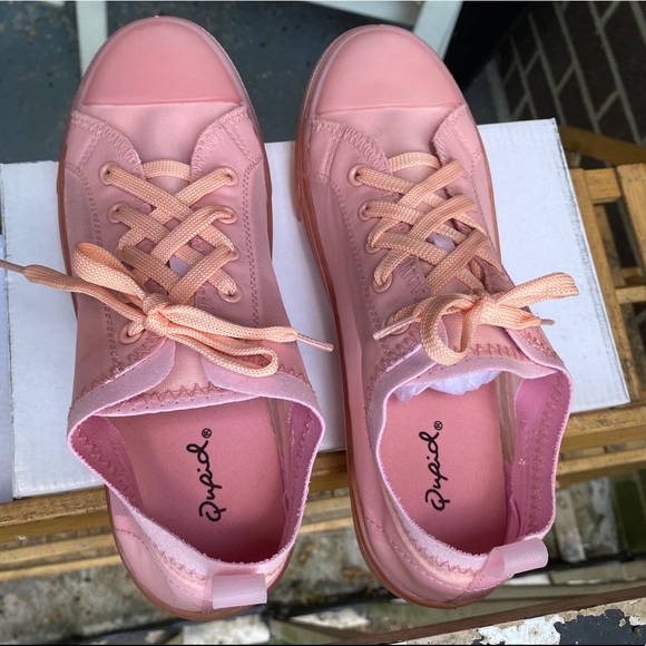 🤑SALE•🌟Low Top All Pink Mesh Sneakers With Gummy Sole 🎀 Qupid - Picture 7 of 11